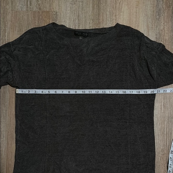 Barefoot Dreams Gray Crew Neck Sweater Soft Knit Relaxed Fit - Picture 4 of 4